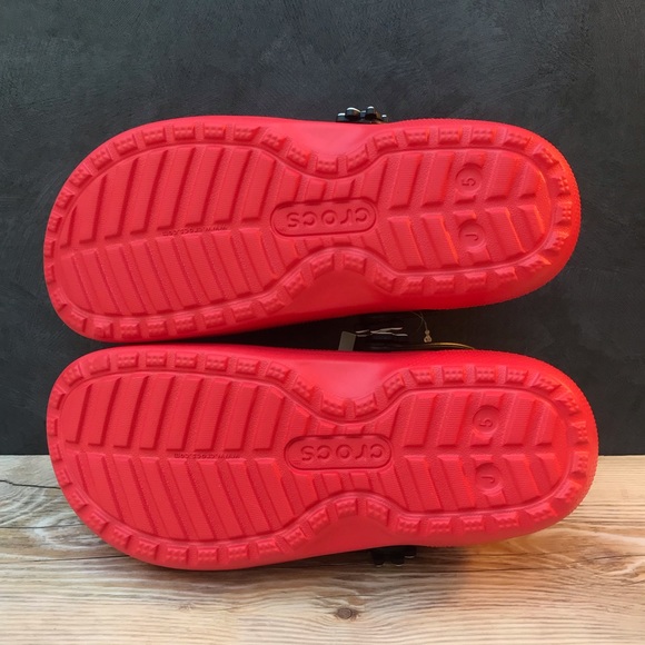 Crocs Classic Lined Disney Mickey Mouse Clog - Picture 12 of 16